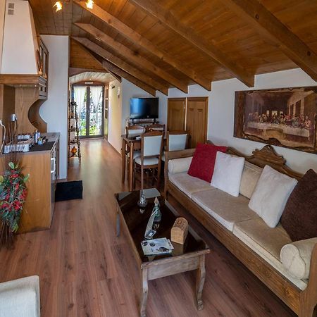 Semeli Guesthouse Karpenísion Exteriér fotografie