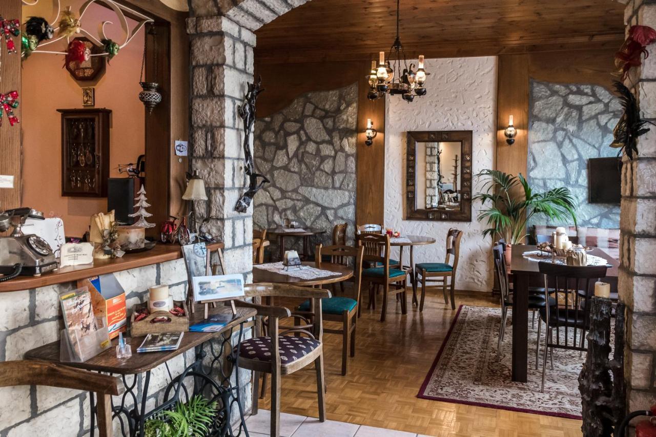 Semeli Guesthouse Karpenísion Exteriér fotografie