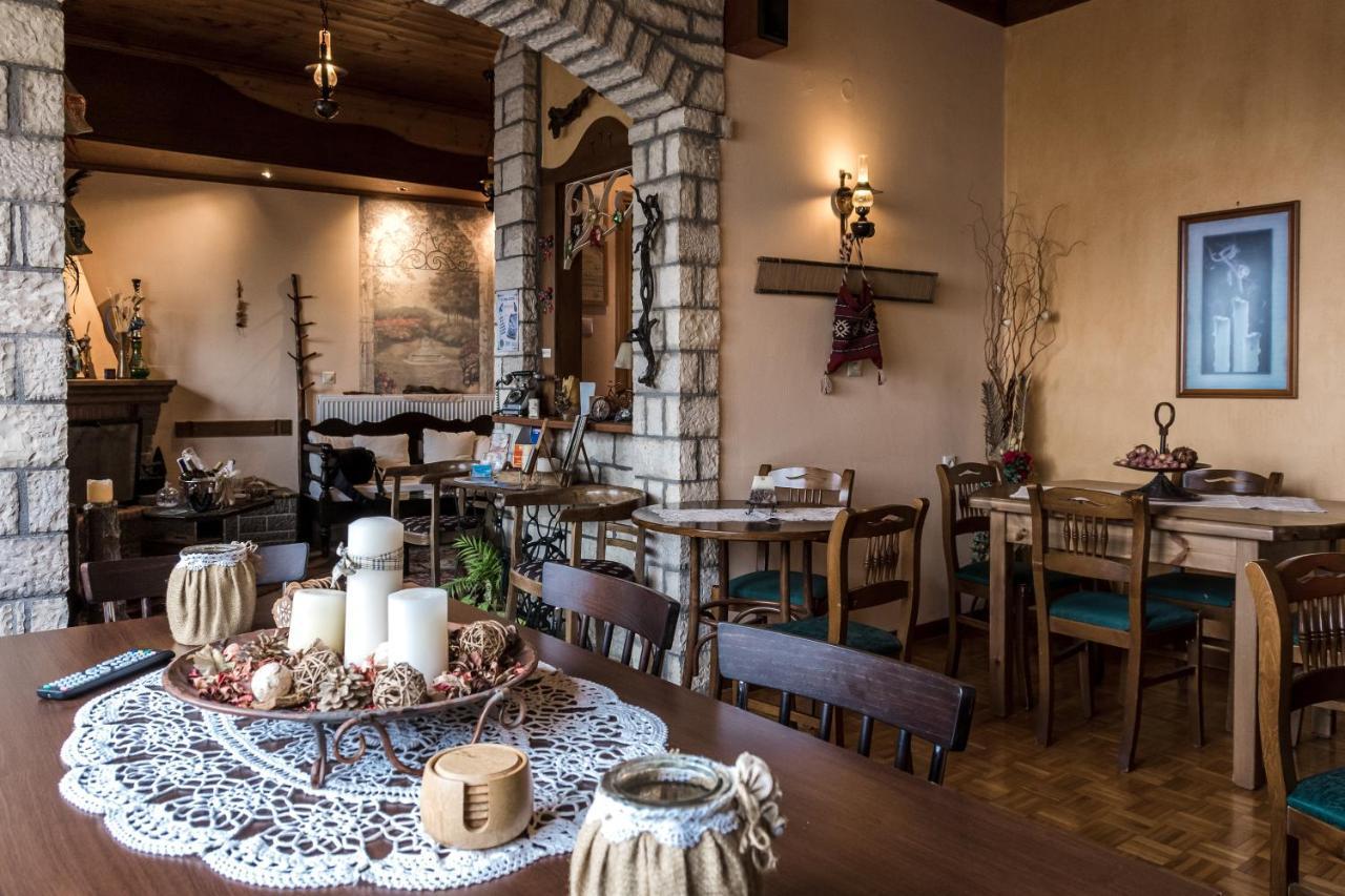 Semeli Guesthouse Karpenísion Exteriér fotografie