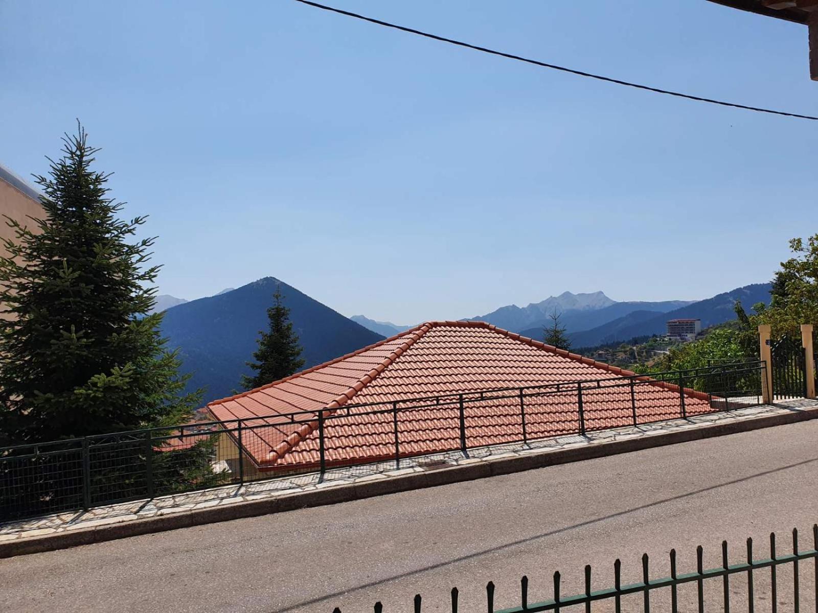 Semeli Guesthouse Karpenísion Exteriér fotografie
