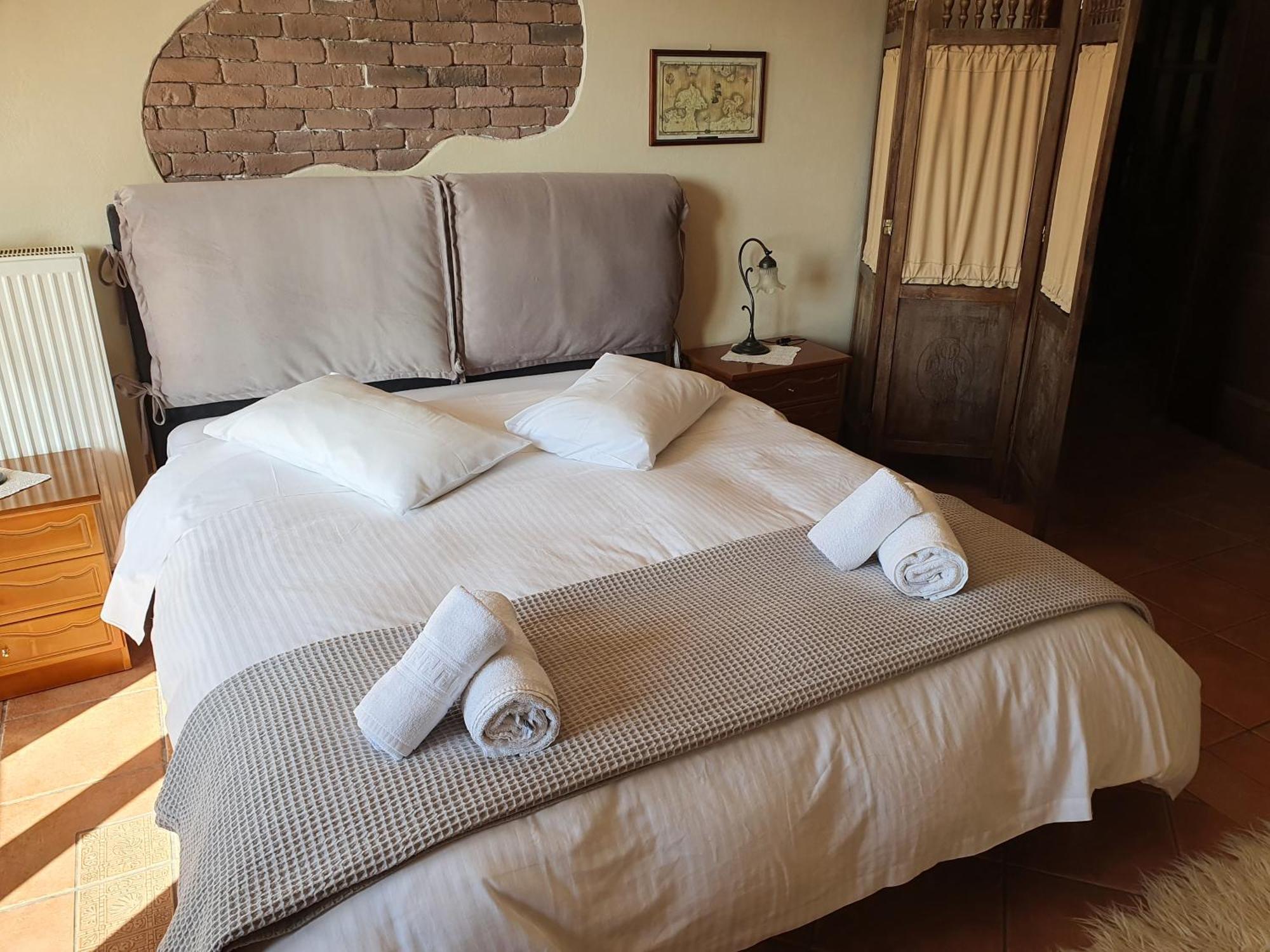 Semeli Guesthouse Karpenísion Exteriér fotografie