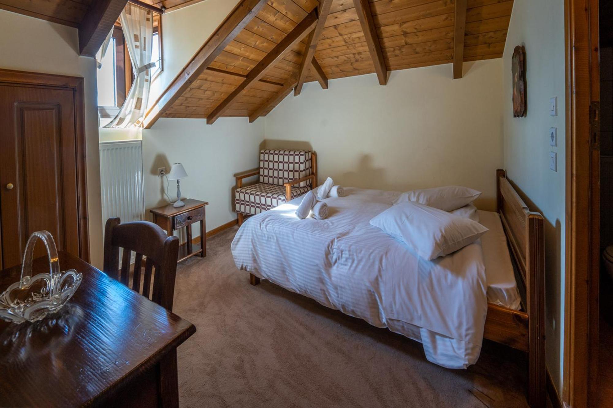 Semeli Guesthouse Karpenísion Exteriér fotografie