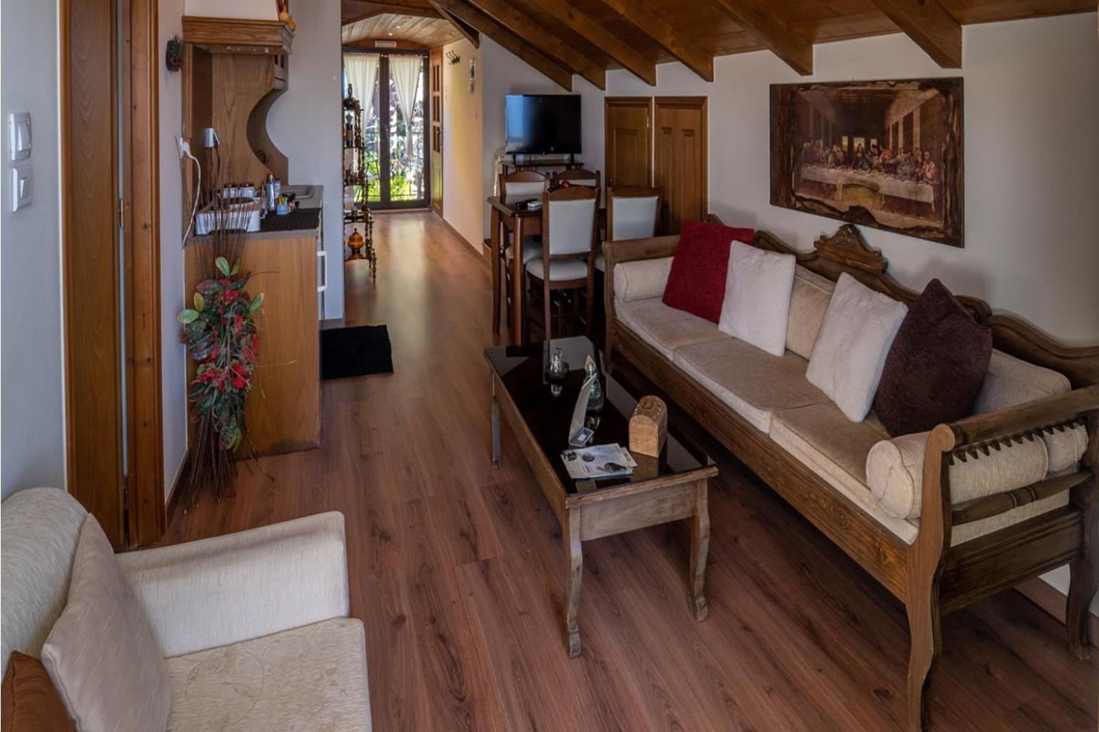 Semeli Guesthouse Karpenísion Exteriér fotografie